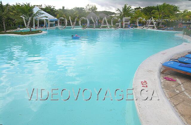 Cuba Guardalavaca Paradisus Rio de oro A quiet pool, with islands of greenery, comfortable palapas, a bar in the pool, ...