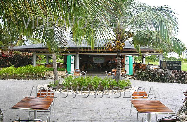 Cuba Guardalavaca Playa Pesquero The Beer Garden La Pipa, located between the lobby and beach to the site of the center.