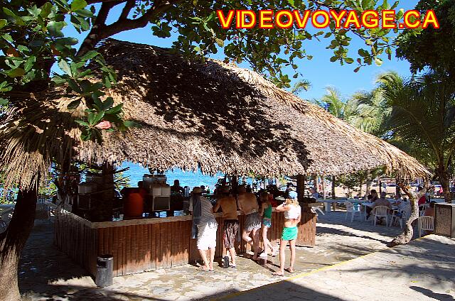 Republique Dominicaine Sosua Casa Marina Beach & Reef Le bar Sunset est le plus populaire. Situé près de la plage de la section Casa Marina Beach.