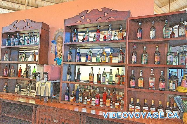 République Dominicaine Punta Cana Catalonia Bavaro Un vaste choix de boissons, principalement locales, une sélection de boissons internationales