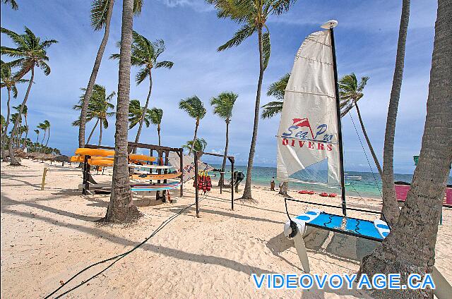 République Dominicaine Punta Cana Dreams Palm Beach Sur la plage: kayak, planche à voile, catamaran,...