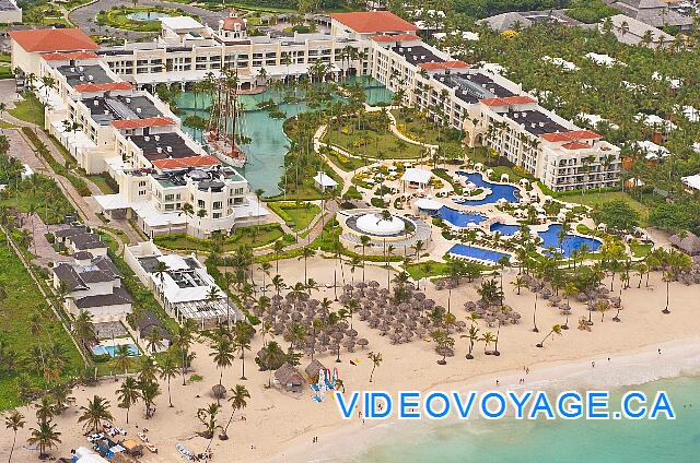 Mexique Punta Cana Grand Hotel Bavaro  Un hotel de tamaño medio que es parte del complejo Iberostar que es enorme.