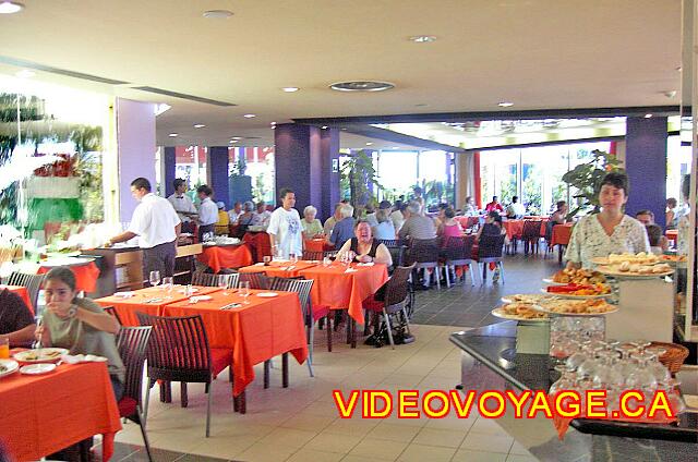 Cuba Varadero Solymar The Buffet restaurant Lindamar is large and air conditioned. It is located in the main building near the lobby.