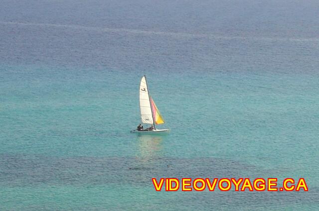 Cuba Varadero Bellevue Puntarena Playa Caleta Resort Un voilier dans l'océan...