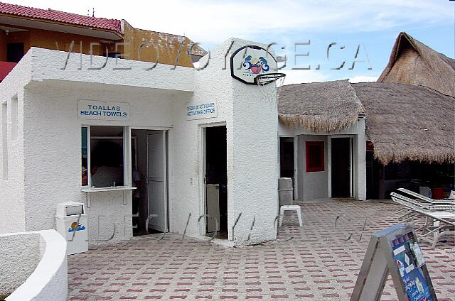 Mexique Cancun Aquamarina Beach Deux tables de ping-pong.