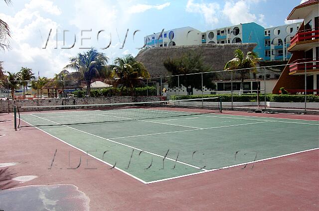 Mexique Cancun Carrousel Una pista de tenis