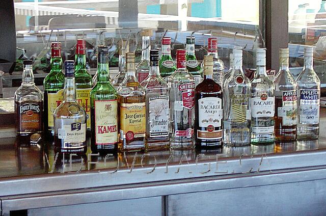 Mexique Cancun Crown paradise The selection of local and international drinks.