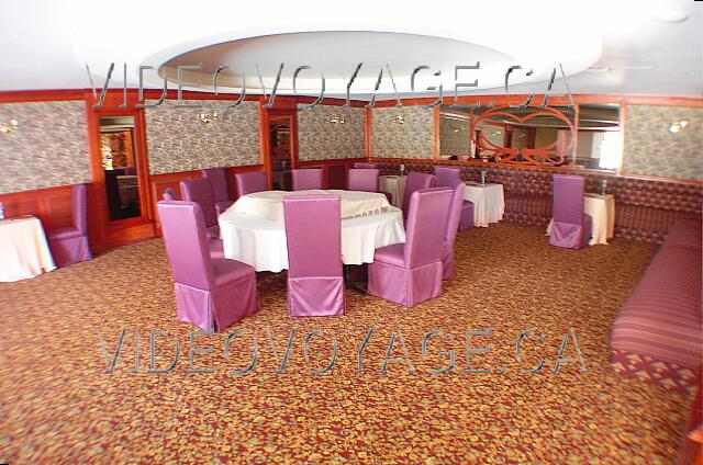 Mexique Cancun Crown paradise An adult only restaurant with reservation.