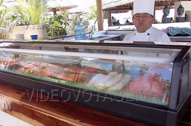 Mexique Cancun Grand Oasis Cancun Ingredientes Sushi en el refrigerador.