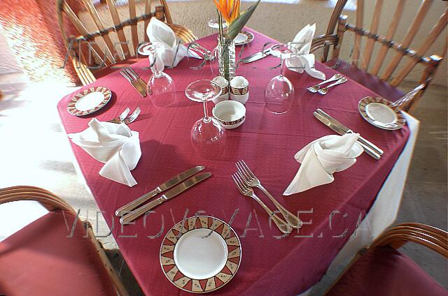 Mexique Cancun Grand Oasis Cancun La presentación de las tablas.