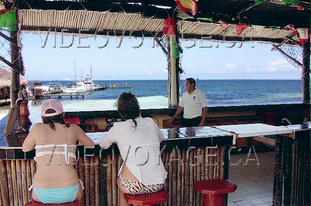 Mexique Cancun Imperial Las Perlas A beautiful view of the sea ...