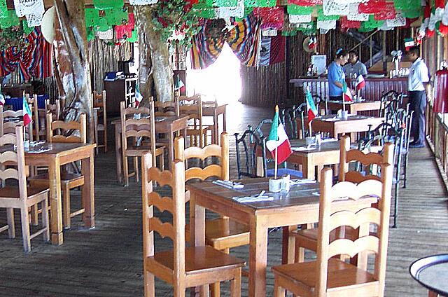 Mexique Cancun Imperial Las Perlas The bar in the buffet restaurant Pelicanos.