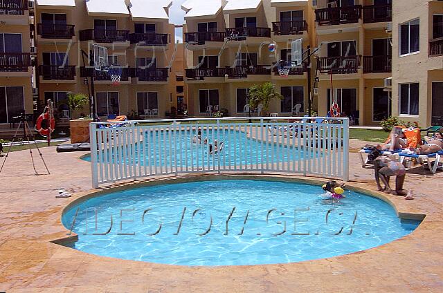 Mexique Cancun Imperial Las Perlas La piscine pour enfant.