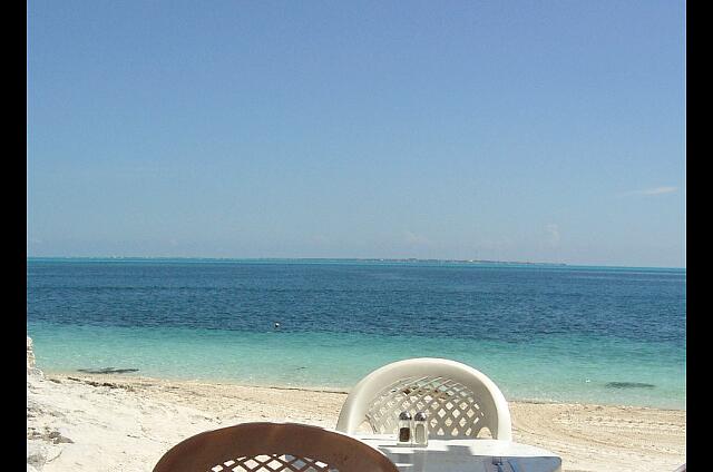 Mexique Cancun Maya Caribe The beautiful view of the sea from the tables on the terrace.