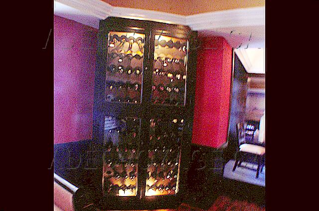 Mexique Cancun New Gran Caribe Real The wines at the entrance.