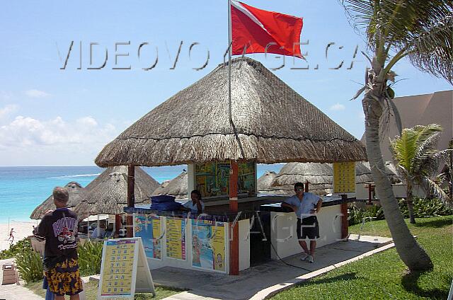 Mexique Cancun Oasis Cancun Toallas de playa. Actividades de agua no están disponibles directamente en el hotel. Los deportes acuáticos son ofrecidos por Aquaworld. Sólo hay unas pocas actividades incluidas.