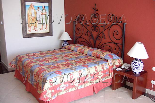 Mexique Cancun Oasis Cancun Aquí una habitación con una cama
