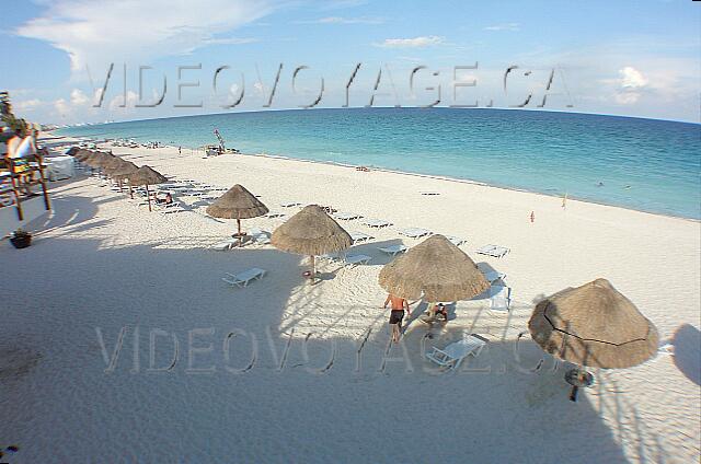 Mexique Cancun Gran Oasis Playa To the north, walking is possible more than 8 kilometers.