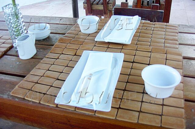 Mexique Cancun Gran Oasis Playa The presentation of tables.