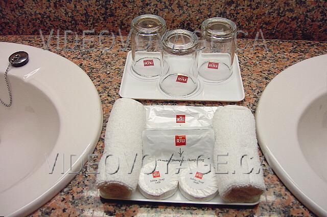 Mexique Cancun Riu Cancun Washcloths, soap, ...