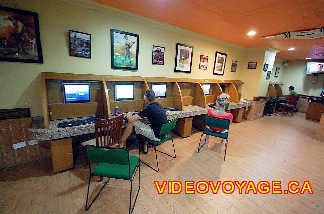 Mexique Cancun Riu Caribe The internet stations, not included.