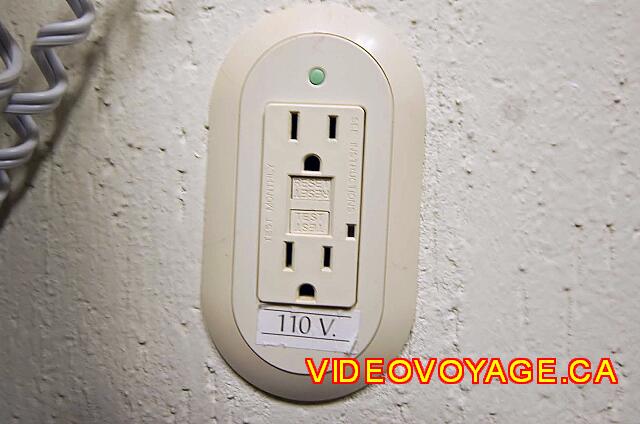 Mexique Cancun Riu Caribe A socket 110 volt secure.