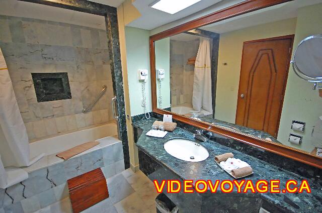 Mexique Cancun Riu Caribe El cuarto de baño similares a las habitaciones estándar.
