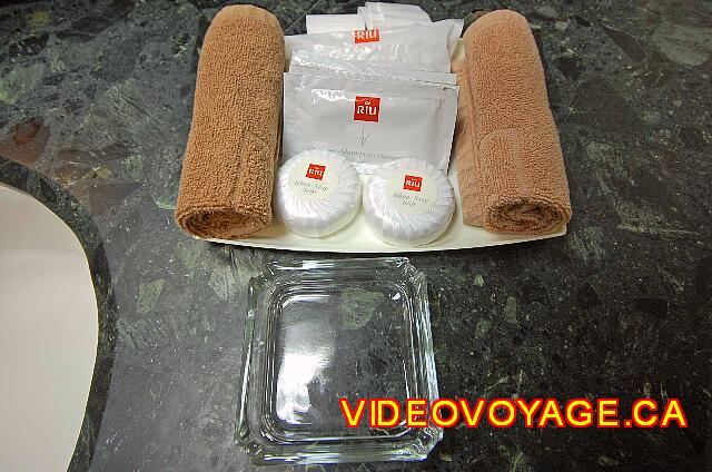 Mexique Cancun Riu Caribe Estropajos, jabón y champú ...