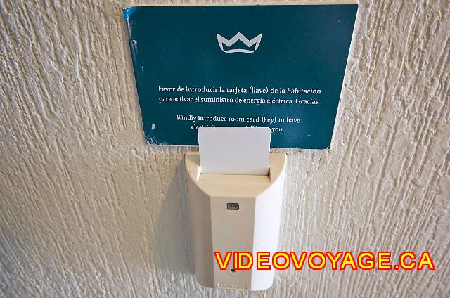 Mexique Cancun Riu Caribe La tarjeta es necesaria para la electricidad en la habitación.