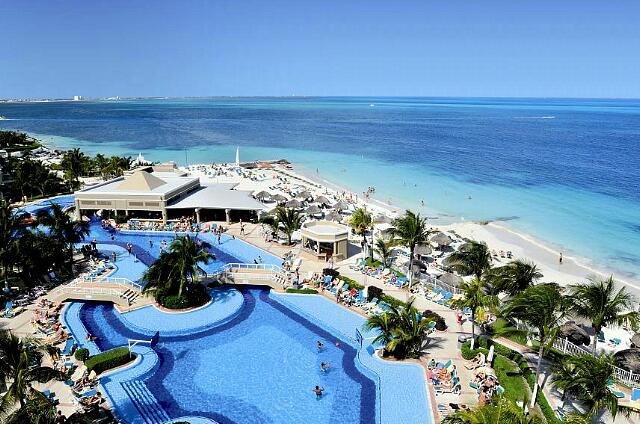 Mexique Cancun Riu Caribe Una vista de las habitaciones.