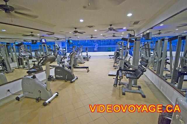 Mexique Cancun Riu Palace Las Americas The air-conditioned gym.