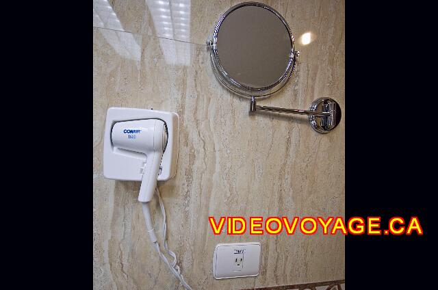 Mexique Cancun Riu Palace Las Americas Hair dryer, magnifying mirror and outlet.