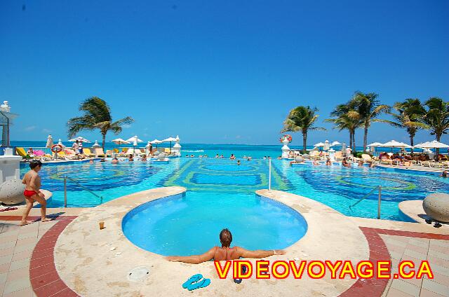 Mexique Cancun Riu Palace Las Americas Un hermoso panorama desde el jacuzzi.