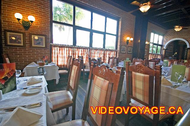 Mexique Cancun Riu Palace Las Americas Una decoración de estilo americano?