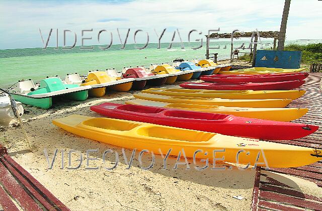 Cuba Cayo Guillermo Iberostar Daiquiri Des kayaks et des pédalots...