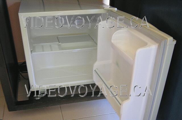 Cuba Cayo Guillermo Iberostar Daiquiri The fridge with a freezer section.