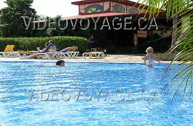 Cuba Cayo Guillermo Iberostar Daiquiri The animation pool has a portion with a small slope.