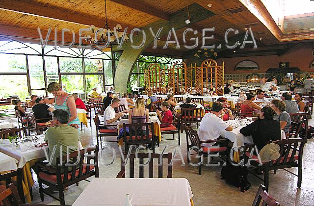 Cuba Cayo Guillermo Iberostar Daiquiri El restaurante bufé Guillermo. Un acondicionado comedor.