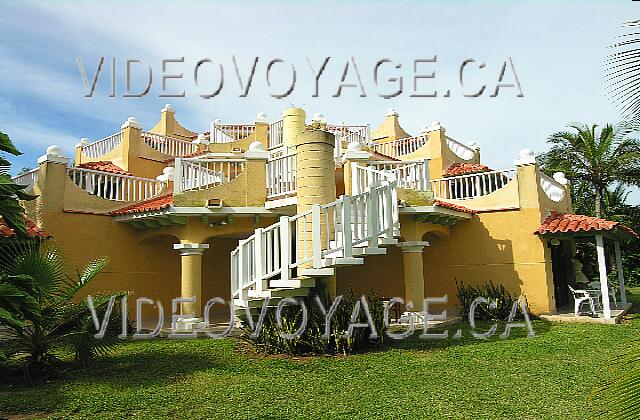 Cuba Cayo Guillermo Iberostar Daiquiri Access to the room via an original staircase.