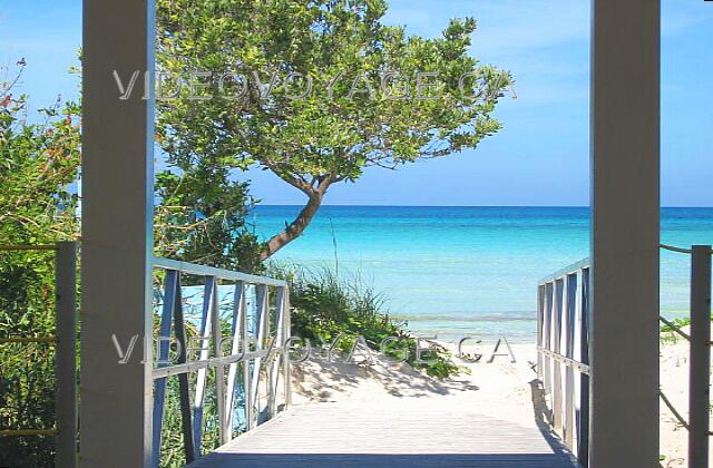 Cuba Cayo-Coco Iberostar Cayo-Coco/Mojito The side of the bridge goes directly to the beach without stairs. One of the few hotels that provide beach access for the disabled.