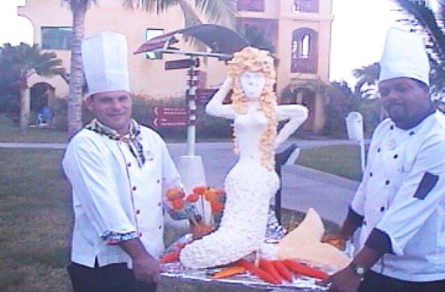 Cuba Cayo-Coco Iberostar Cayo-Coco/Mojito During special events, special menus are prepared.