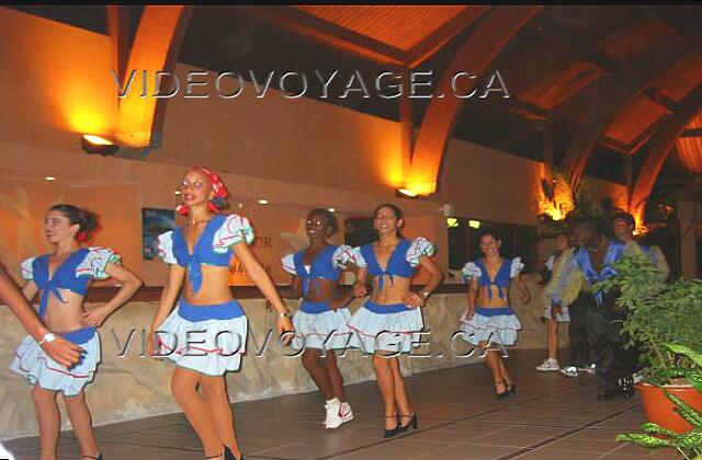 Cuba Cayo-Coco Iberostar Cayo-Coco/Mojito On arrival and departure, the dancers are present to you welcomed. Even if the departure is at 4:00 am!