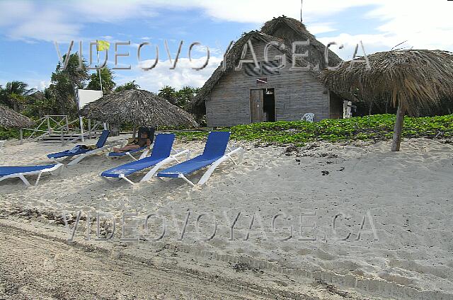 Cuba Cayo-Coco Melia Cayo-Coco Le centre de plongé sur la plage.