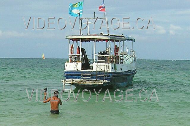 Cuba Cayo-Coco Melia Cayo-Coco Le bateau utilisé pour la plongé.