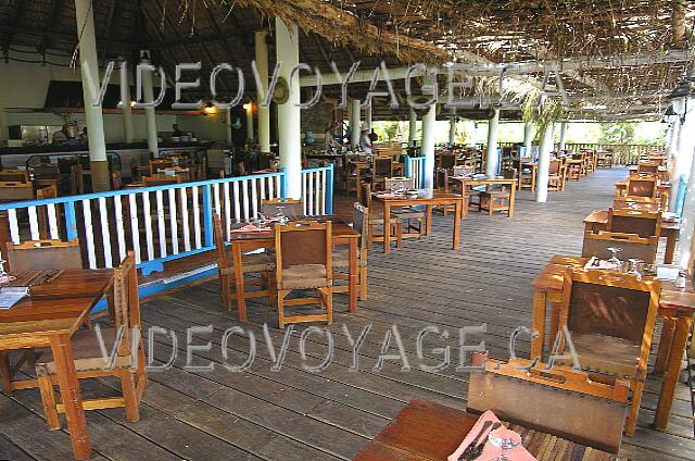 Cuba Cayo-Coco Melia Cayo-Coco A large dining room for a restaurant on the beach.