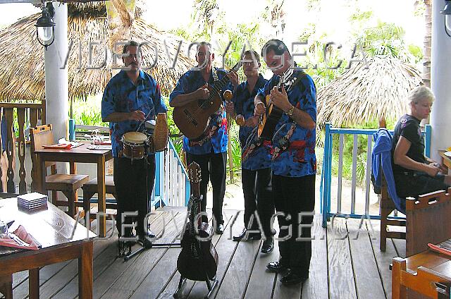 Cuba Cayo-Coco Melia Cayo-Coco An orchestra Ranchon Playa noon.