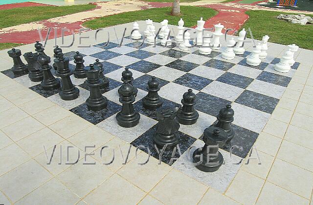 Cuba Cayo-Coco Hotel Playa Coco A giant chess games!