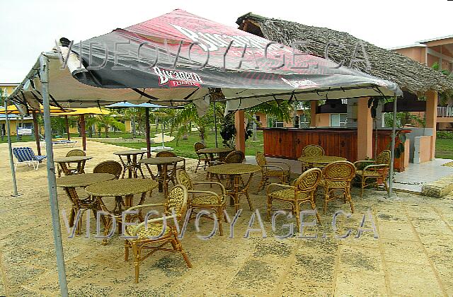 Cuba Cayo-Coco Hotel Playa Coco The bar of the secondary pool.