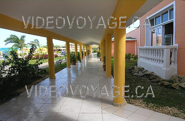 Cuba Cayo-Coco Hotel Playa Coco De l'extérieur le Lobby bar.