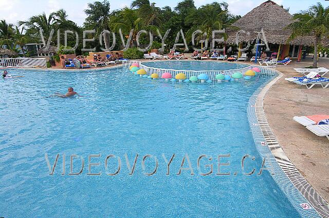 Cuba Cayo-Coco Sol Cayo-Coco Au fond la piscine des enfants.